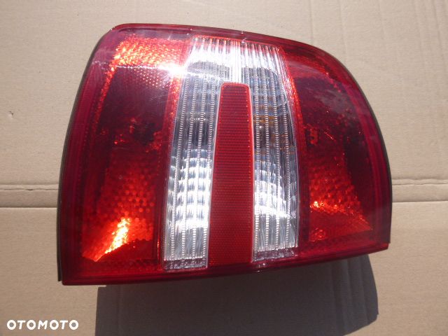 LAMPA LEWY TYŁ LEWA TYLNA SKODA FABIA I KOMBI LIFT 05-08 - 3