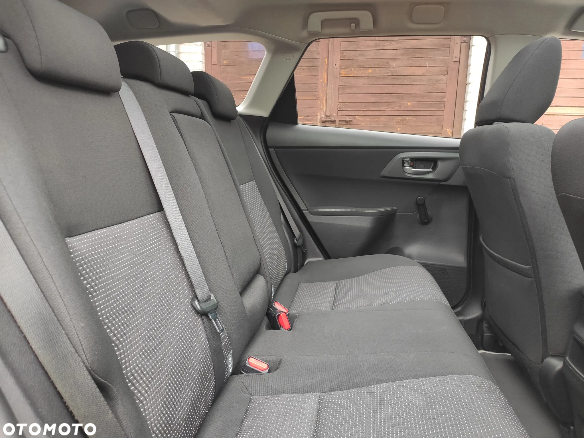 Toyota Auris 1.8 HSD Luna - 15