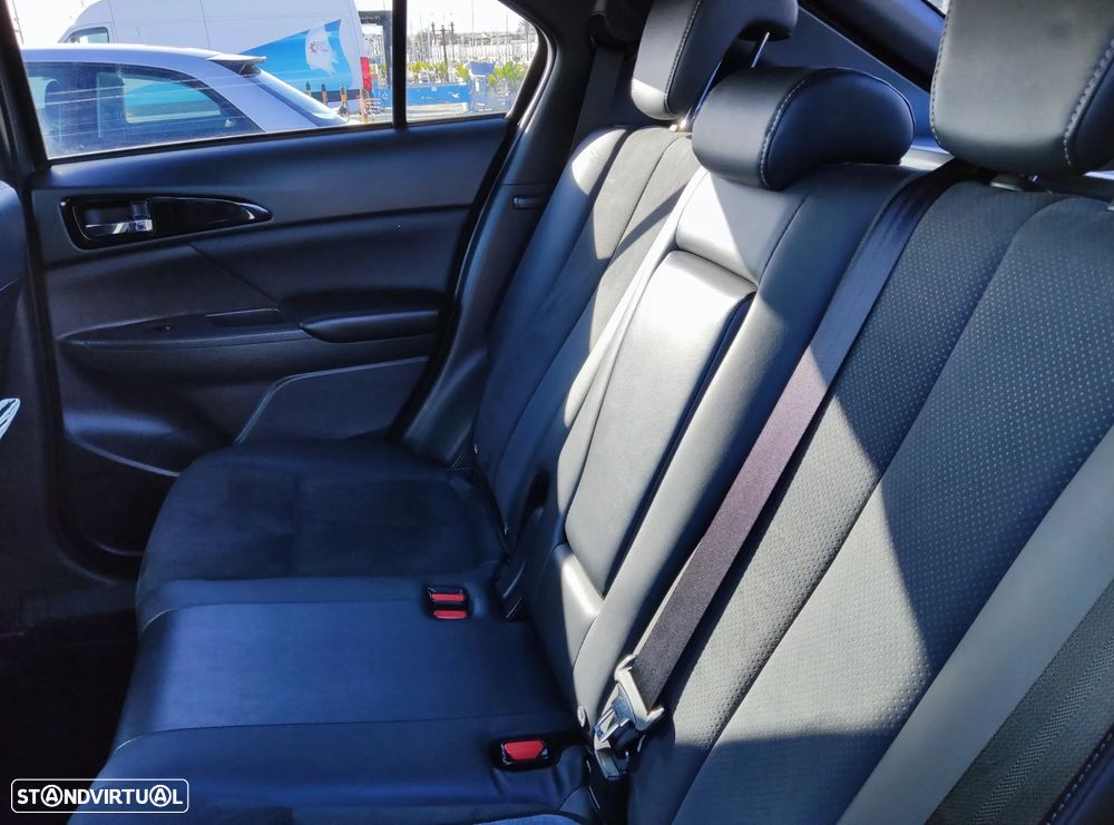 Mitsubishi Eclipse Cross 2.4 PHEV eMotion - 9