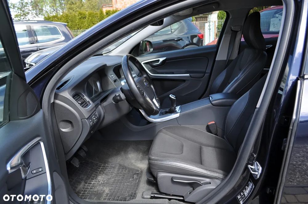 Volvo S60 D4 Drive-E Dynamic Edition (Kinetic) - 15