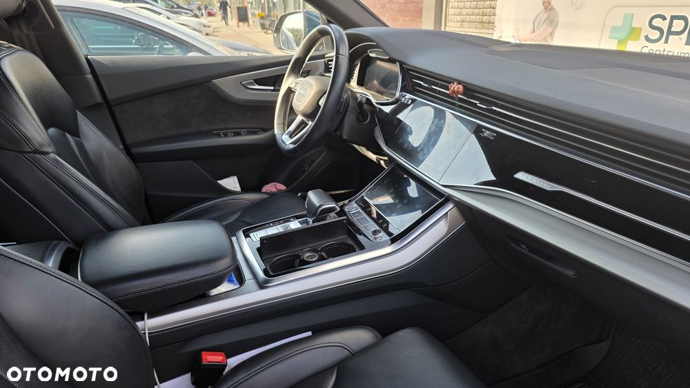 Audi Q8 - 3