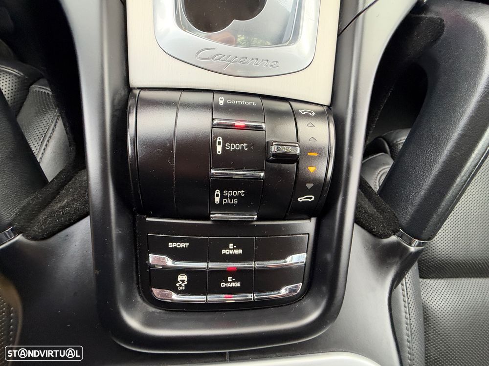 Porsche Cayenne - 15