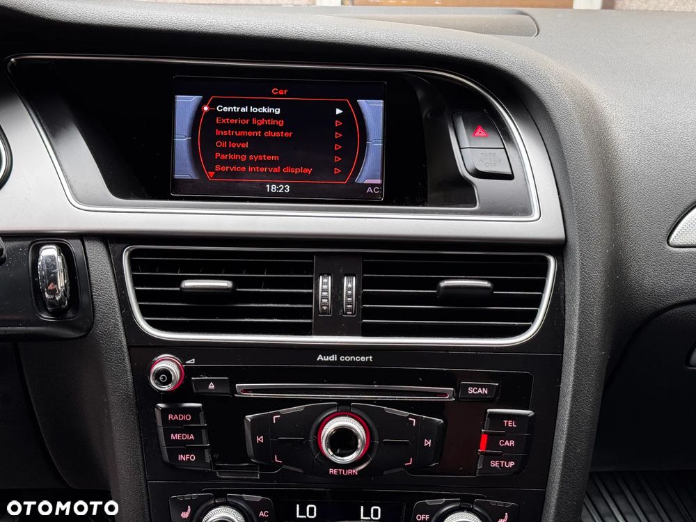 Audi A4 Allroad 2.0 TDI Quattro S tronic - 12