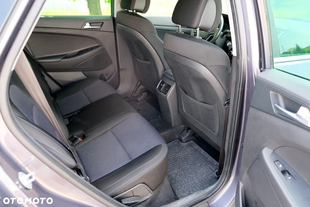 Hyundai Tucson 1.7 CRDI BlueDrive Style 2WD - 11