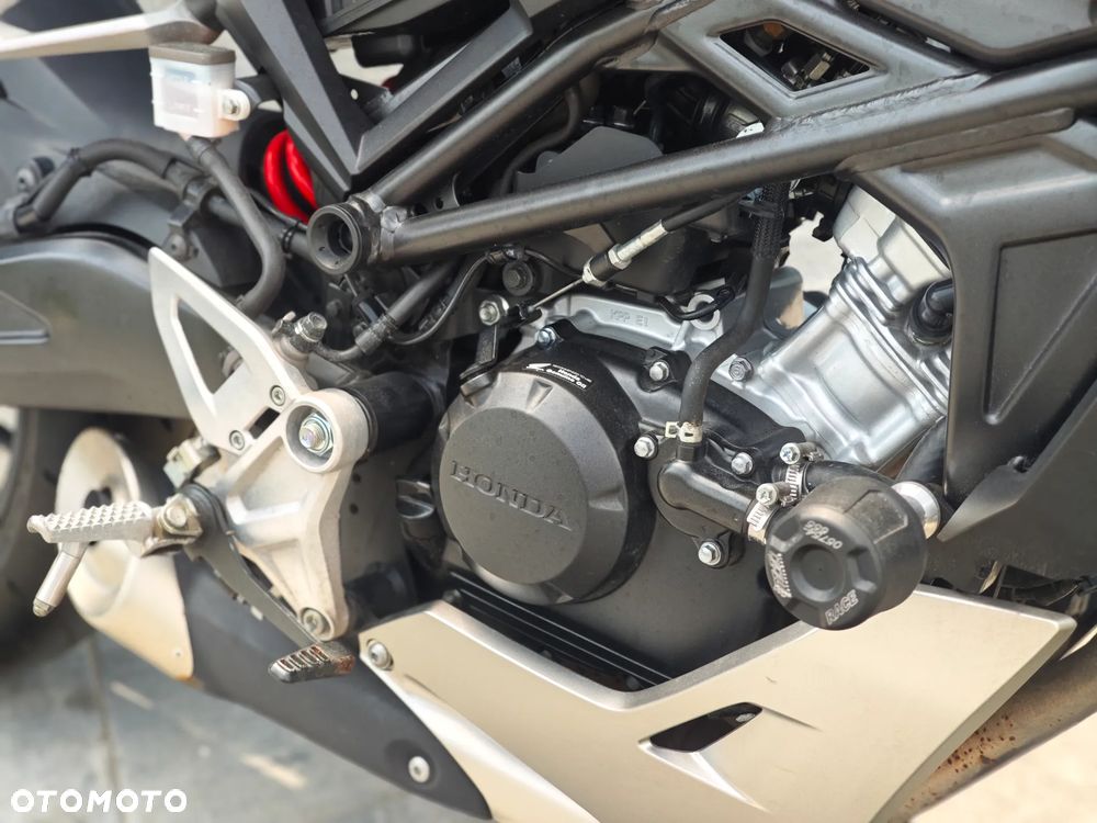 Honda CB - 22