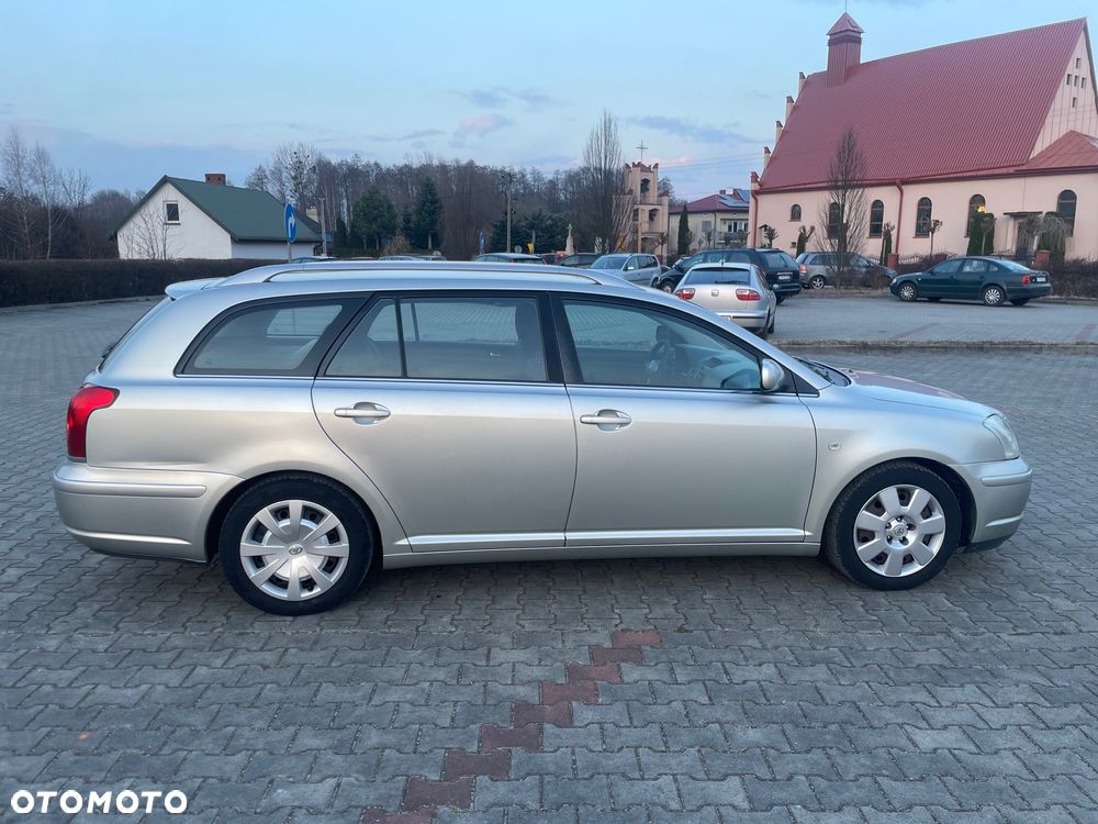 Toyota Avensis 1.8 VVT-i Terra - 4