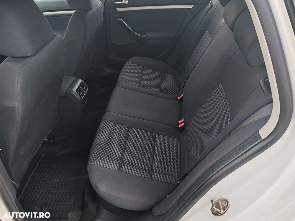 Volkswagen Golf - 13