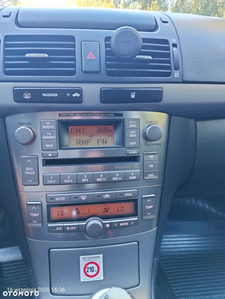 Toyota Avensis 2.2 D-CAT Sol - 10