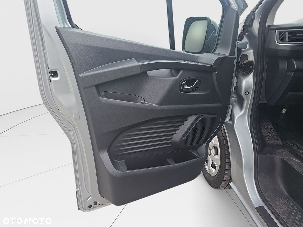 Renault Trafic - 16