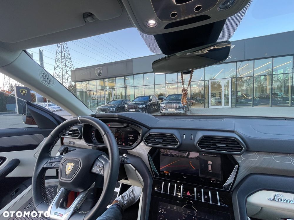 Lamborghini Urus - 21