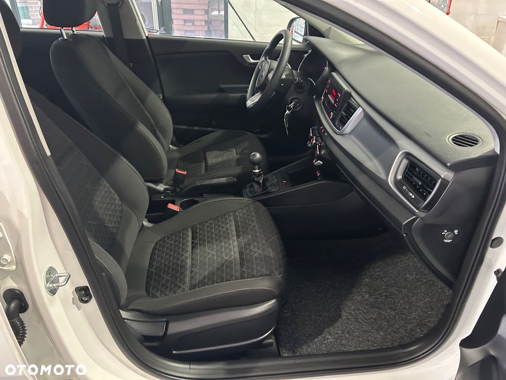 Kia Rio 1.2 Business Line - 33