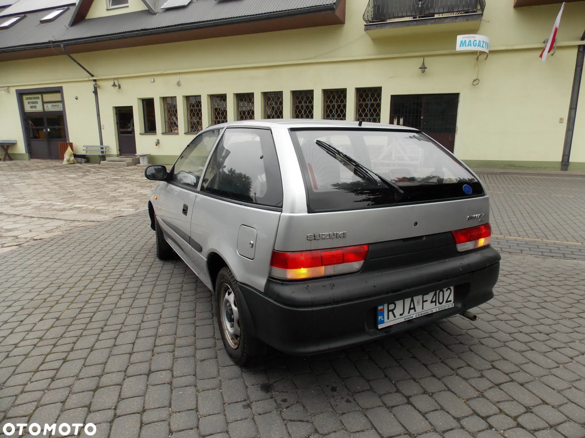 Suzuki Swift 1.0 GL - 5