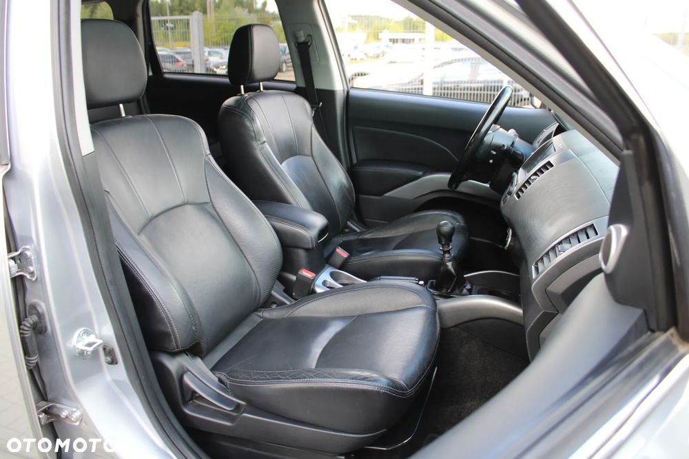 Peugeot 4007 - 24