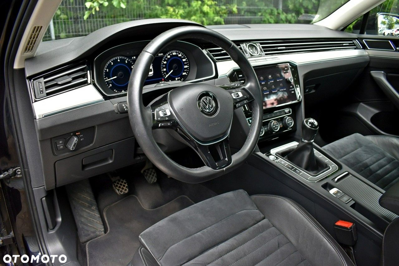 Volkswagen Passat 1.8 TSI BMT Highline - 9