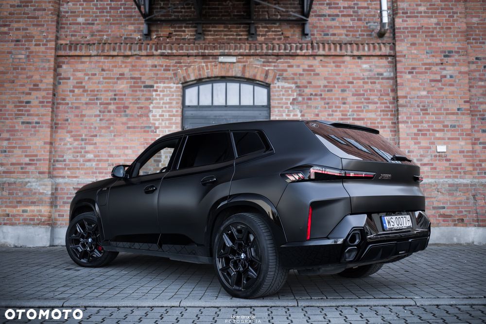 BMW XM - 5