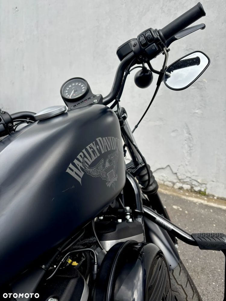 Harley-Davidson Sportster Iron 883 - 8