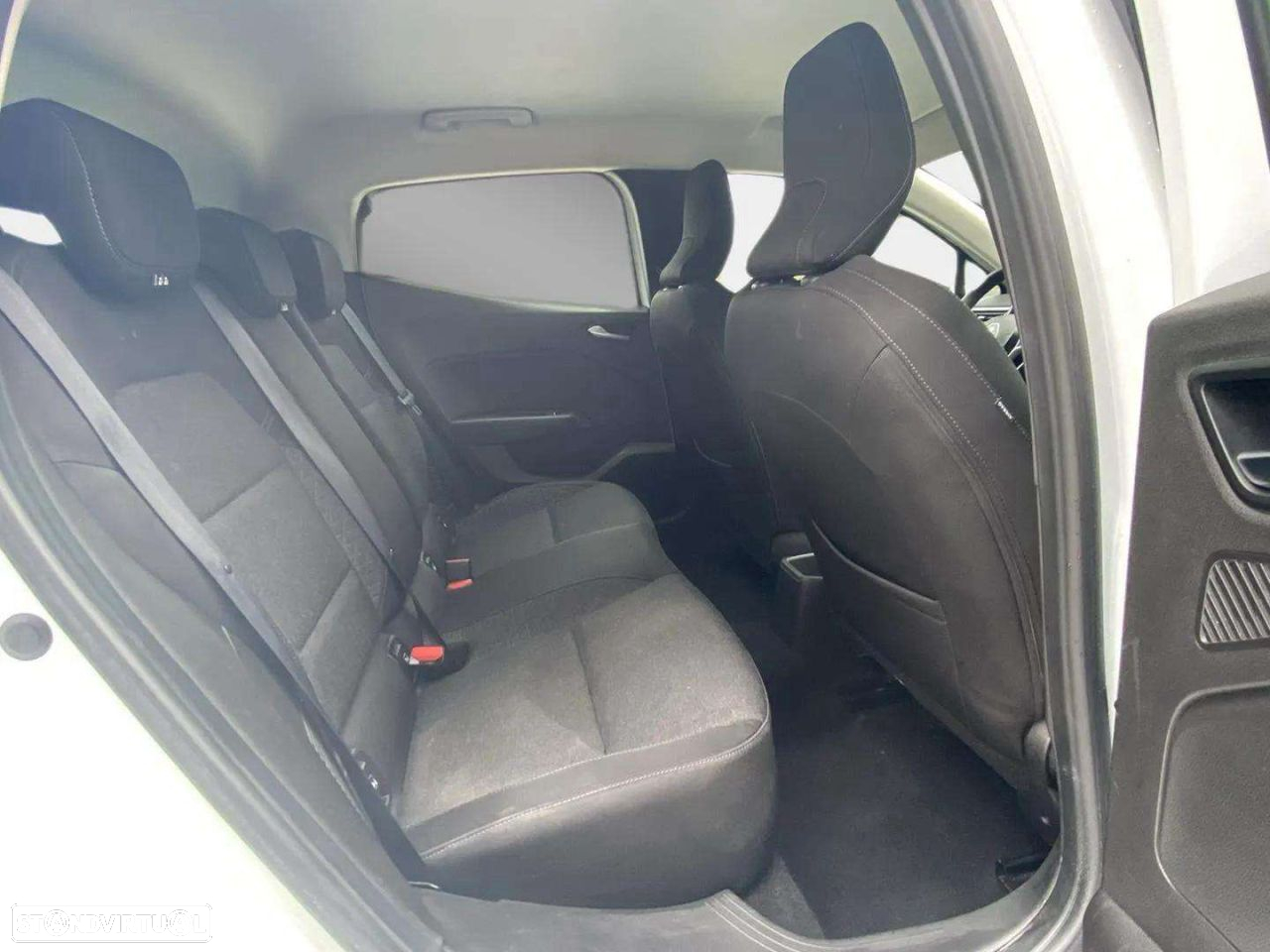 Renault Clio 1.6 E-Tech Intens - 11