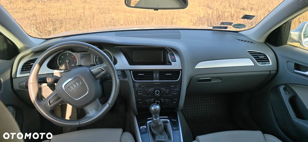 Audi A4 Avant 2.0 TDI DPF - 14
