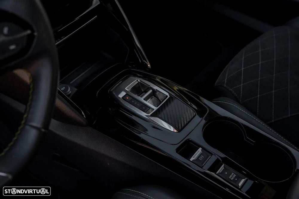 Peugeot e-2008 50 kWh GT - 15