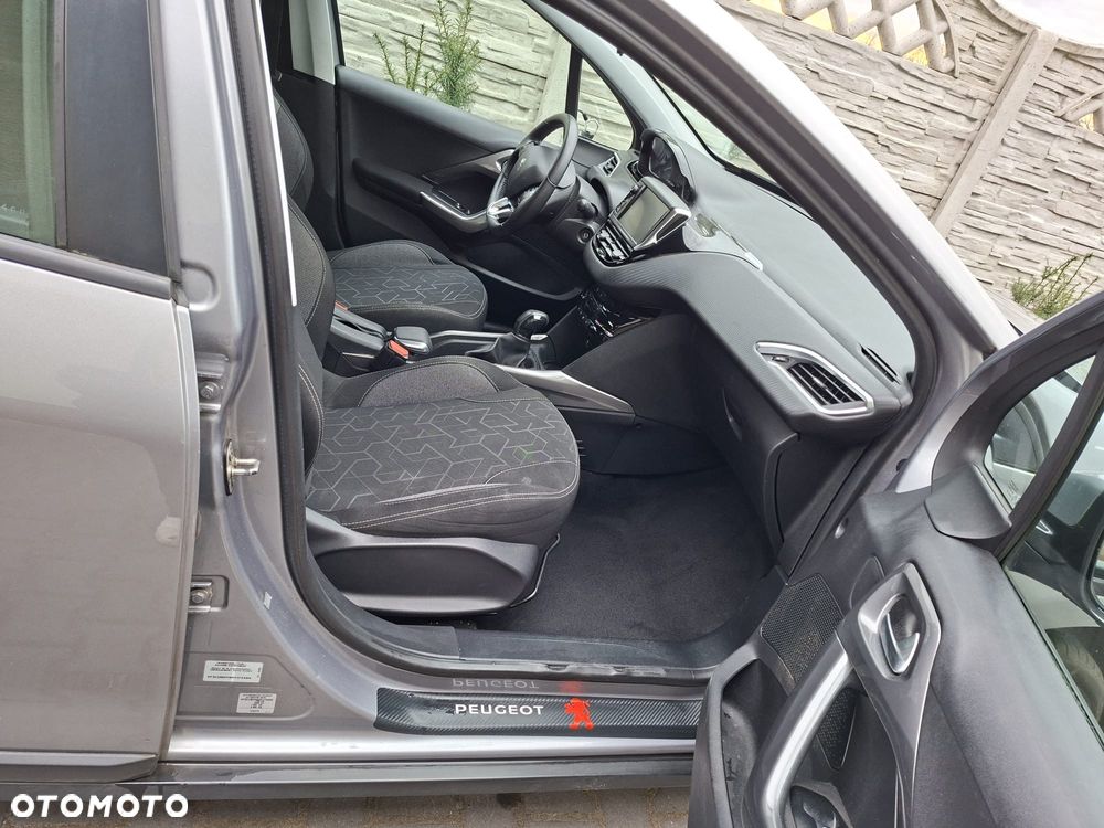 Peugeot 2008 BlueHDi 100 STOP & START Style - 19