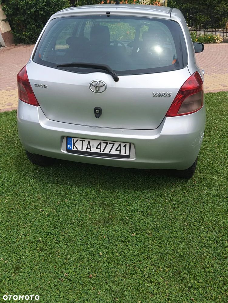 Toyota Yaris - 7