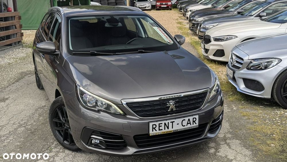 Peugeot 308 - 8