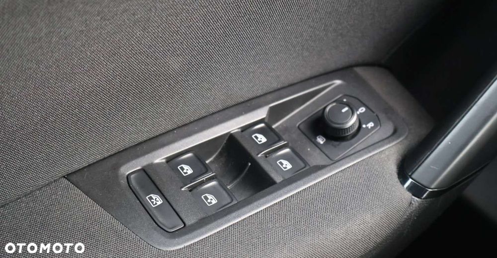 Volkswagen Touran - 27