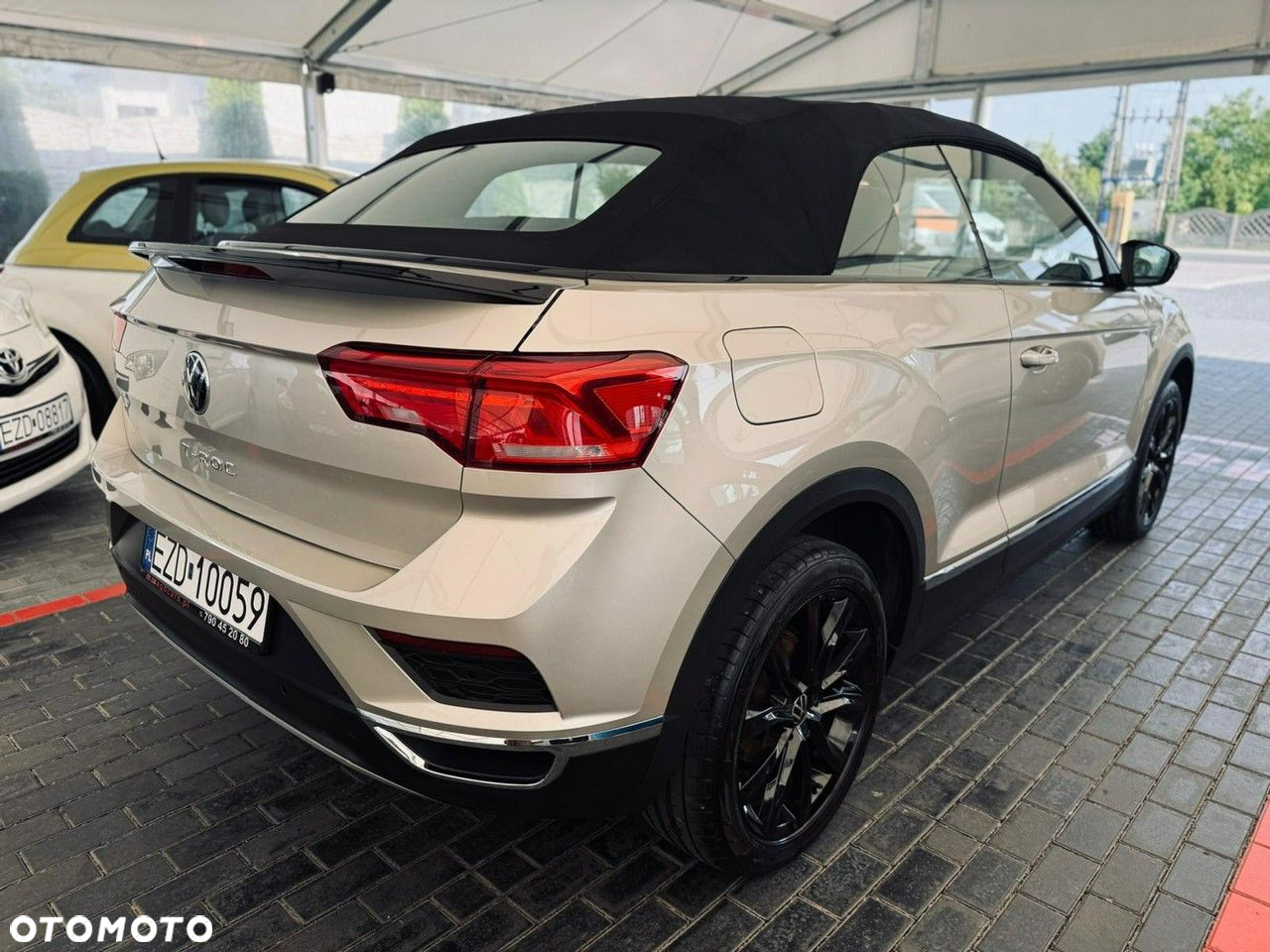 Volkswagen T-Roc - 13