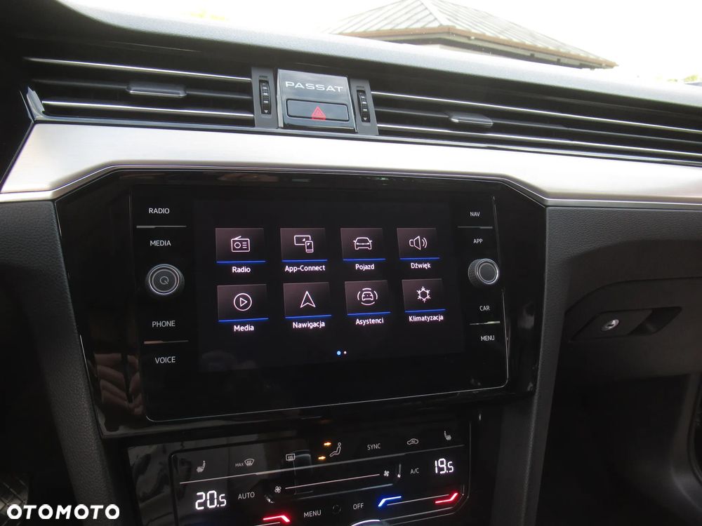 Volkswagen Passat 2.0 TSI Elegance DSG - 22