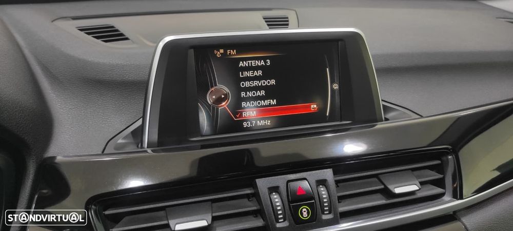 BMW X1 18 d sDrive Line Sport - 34