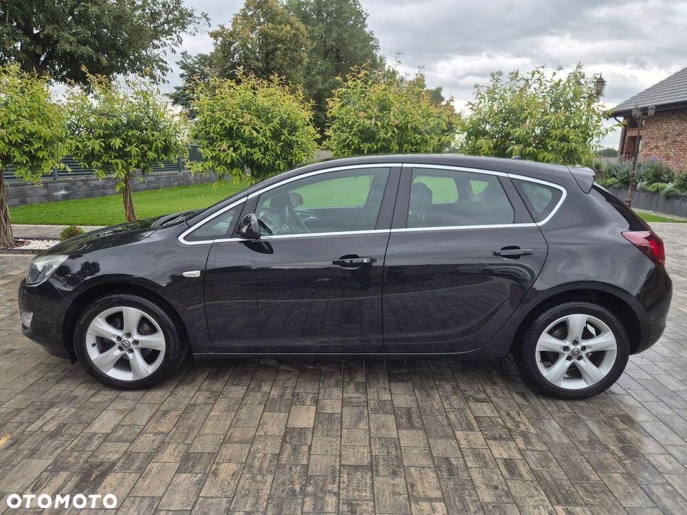 Opel Astra 1.4 T Cosmo - 11