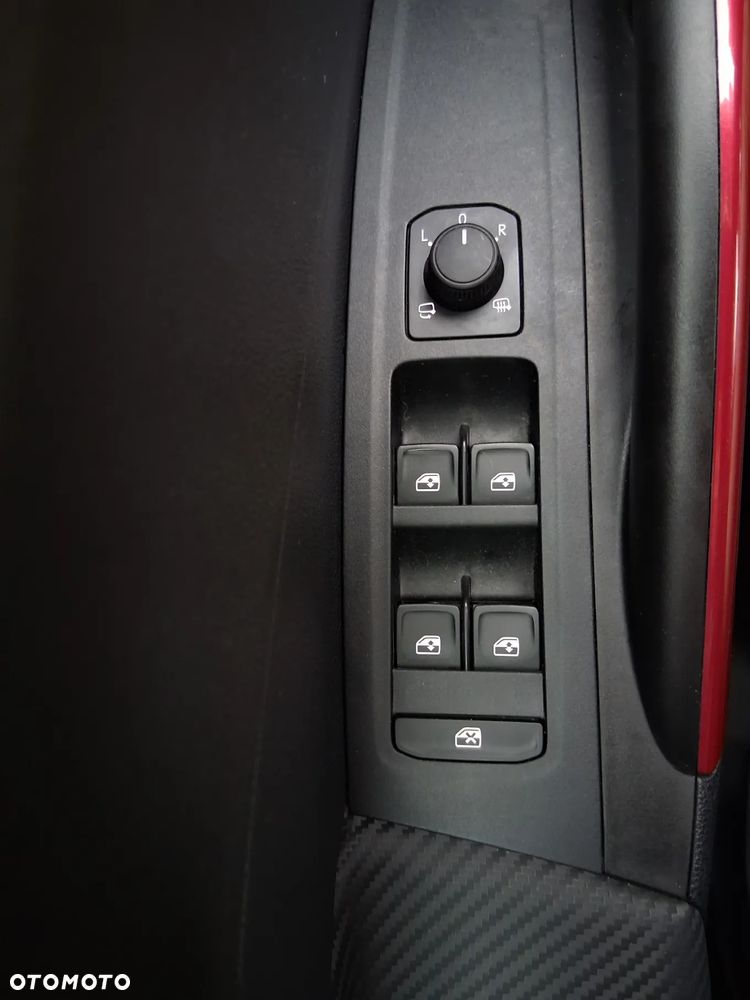 Skoda Fabia 1.0 TSI Monte Carlo - 30