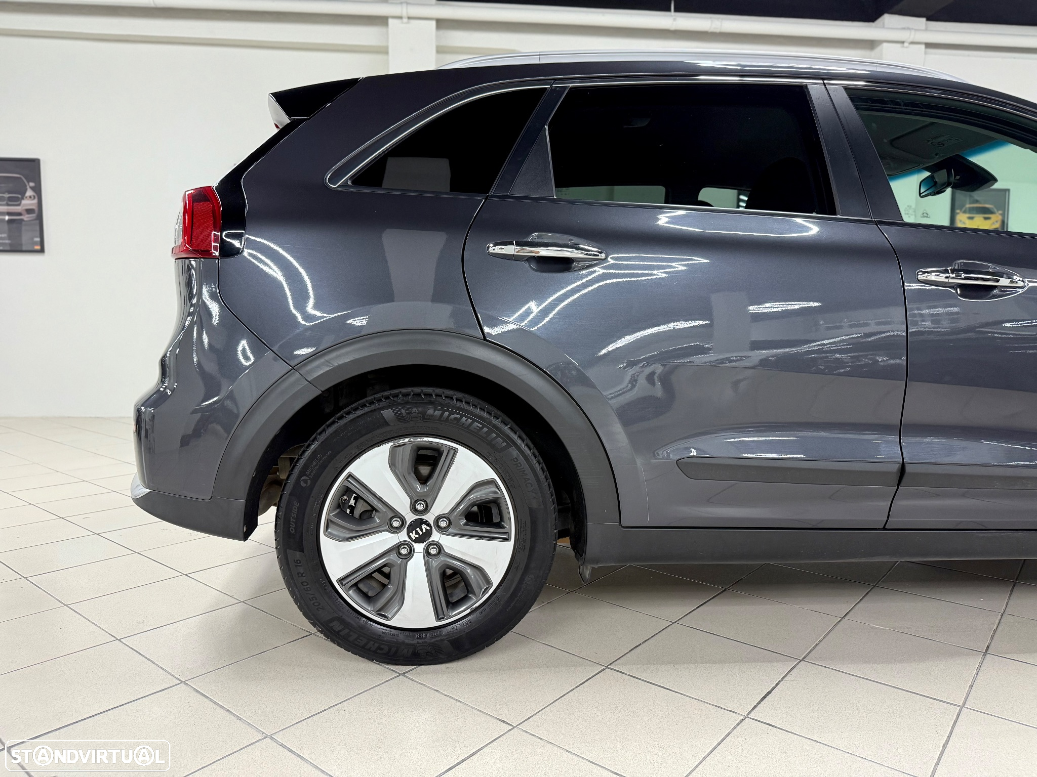 Kia Niro 1.6 GDi HEV Tech - 7