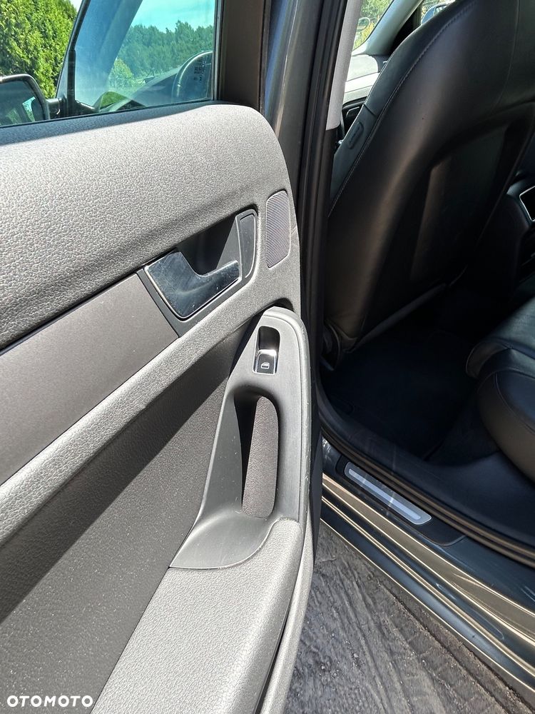 Audi A4 Avant 2.0 TDI DPF Ambiente - 11