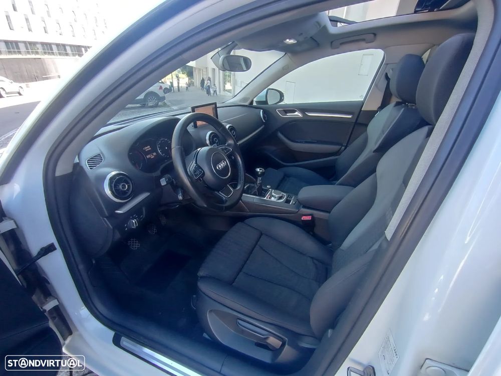 Audi A3 Sportback 1.6 TDI Sport - 12