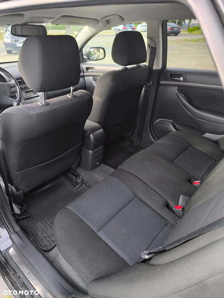 Toyota Avensis 2.0 D-4D - 20