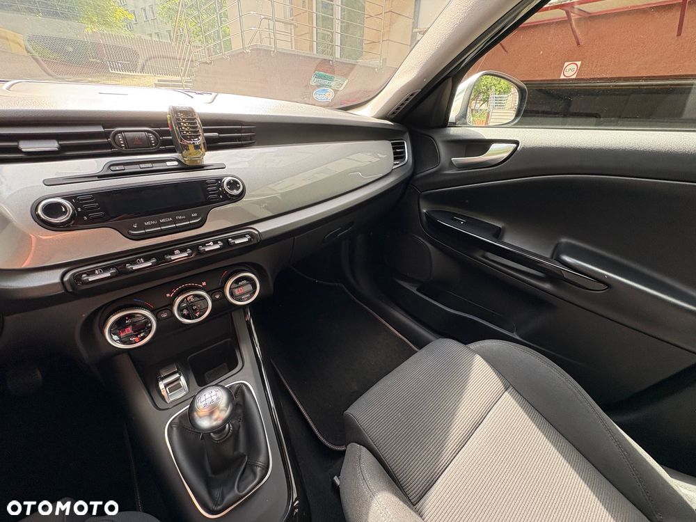 Alfa Romeo Giulietta 1.4 TB - 10