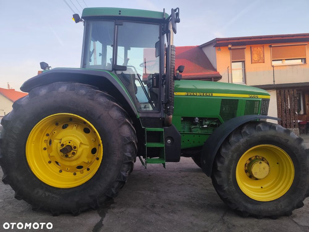 John Deere 7710 - 4