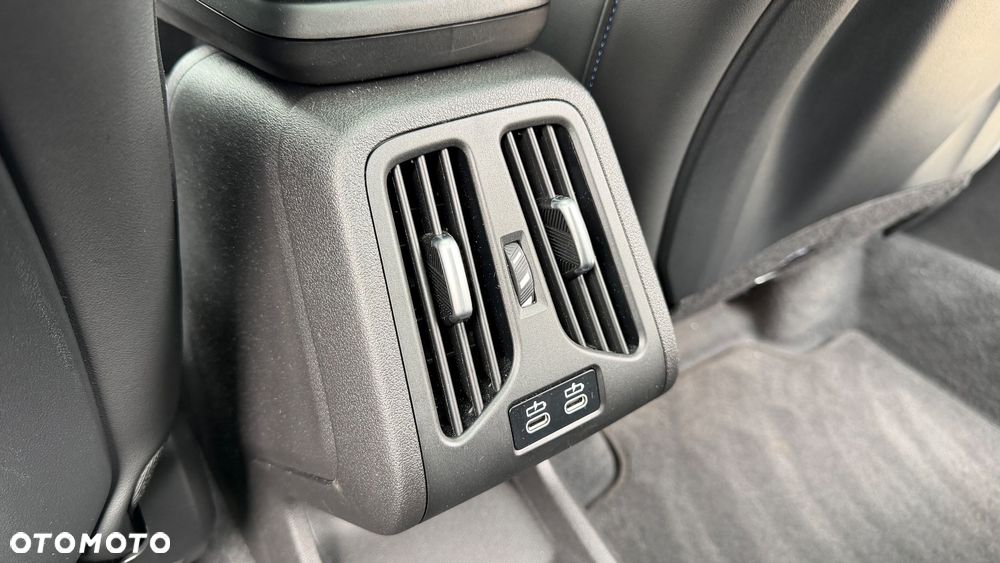 BMW Seria 2 220i - 17