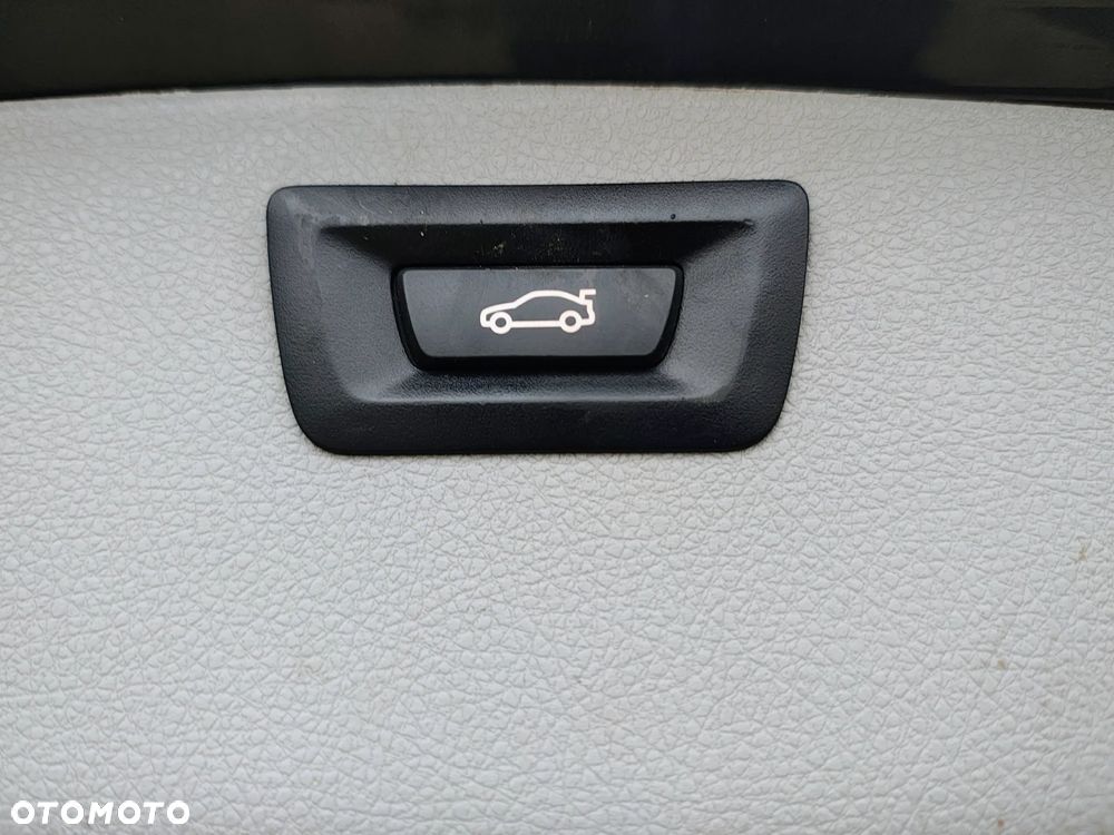 BMW Seria 3 318d Edition Luxury Line Purity - 11