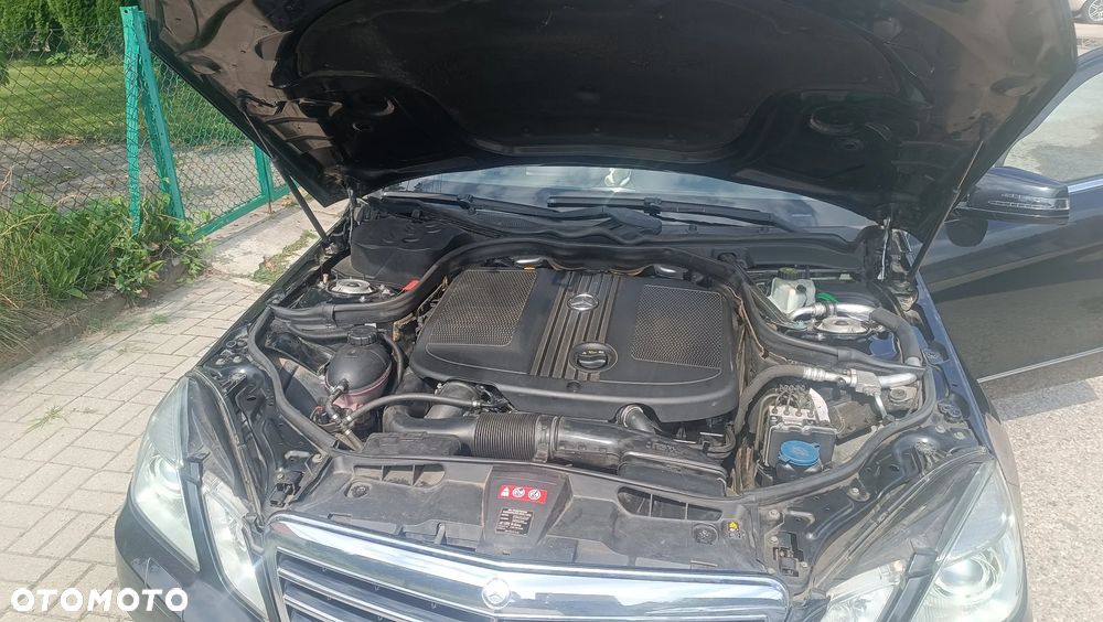 Mercedes-Benz Klasa E 220 CDI DPF BlueEFFICIENCY Elegance - 12