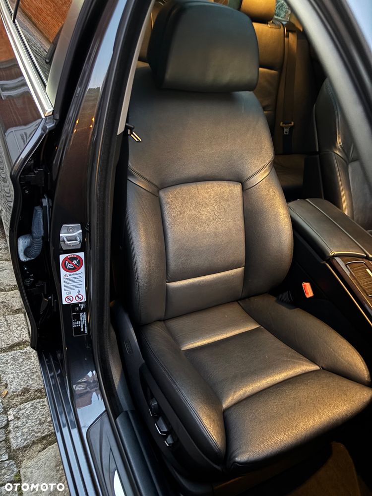 BMW Seria 5 525d xDrive Modern Line - 19