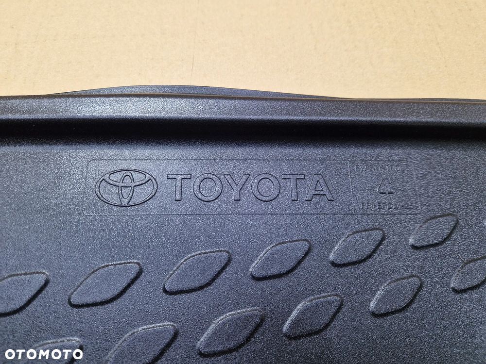Oryginalne MATA PODŁOGA Toyota CH-R - 2