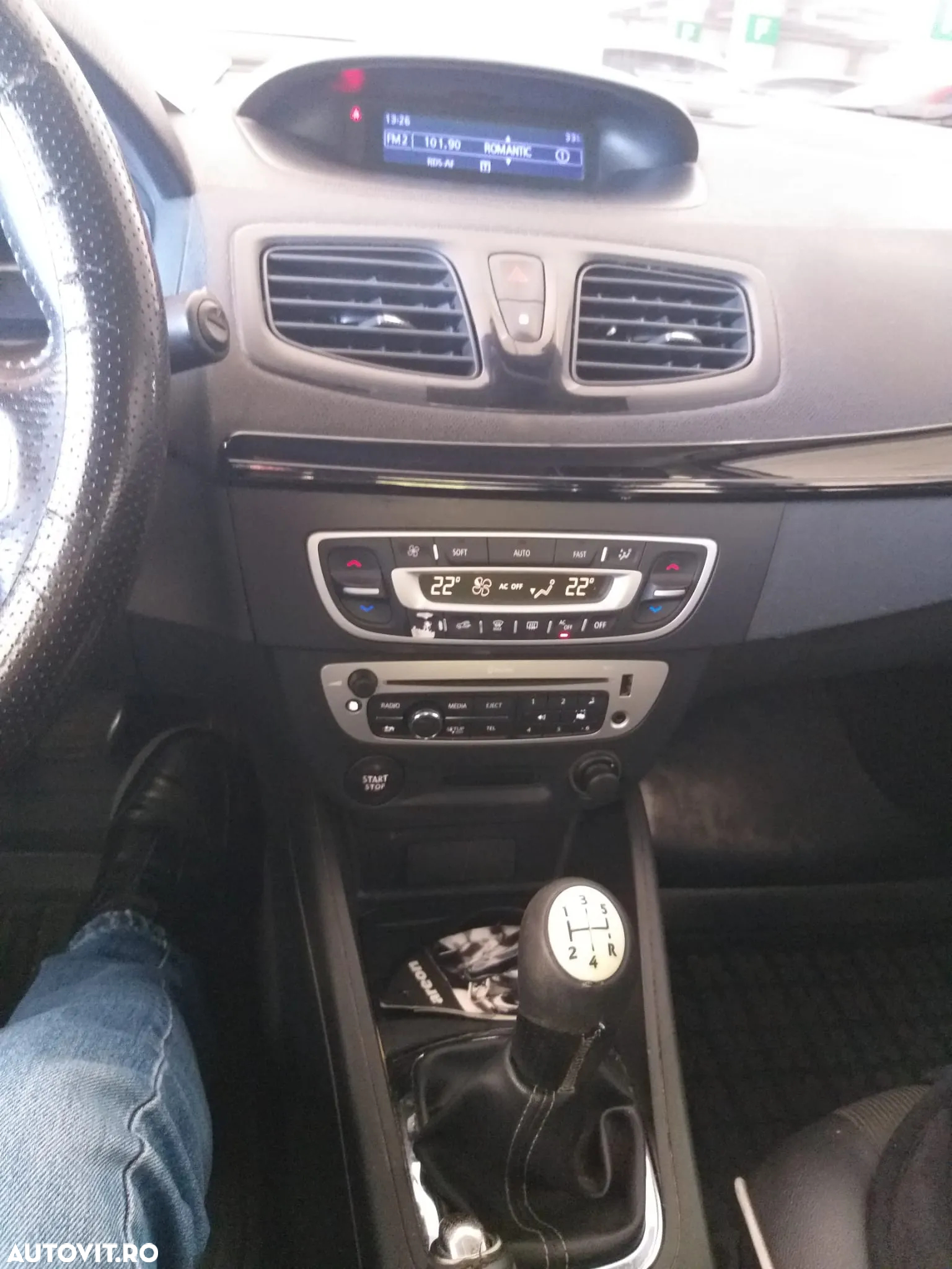 Renault Fluence 1.6 16V Authentique - 11