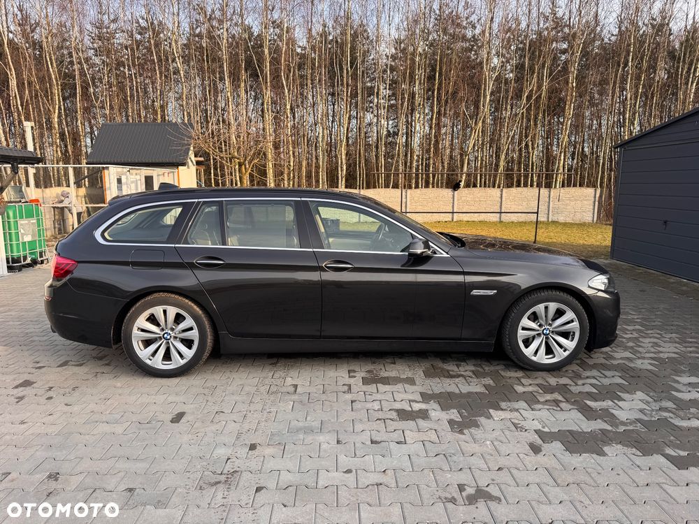BMW Seria 5 525d Luxury Line - 4