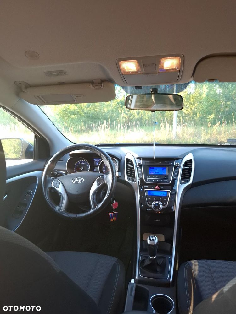 Hyundai i30 1.6 Comfort - 8