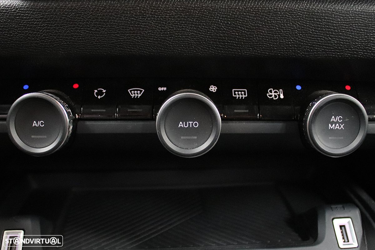 Citroën C4 1.2 PureTech Plus EAT8 - 14