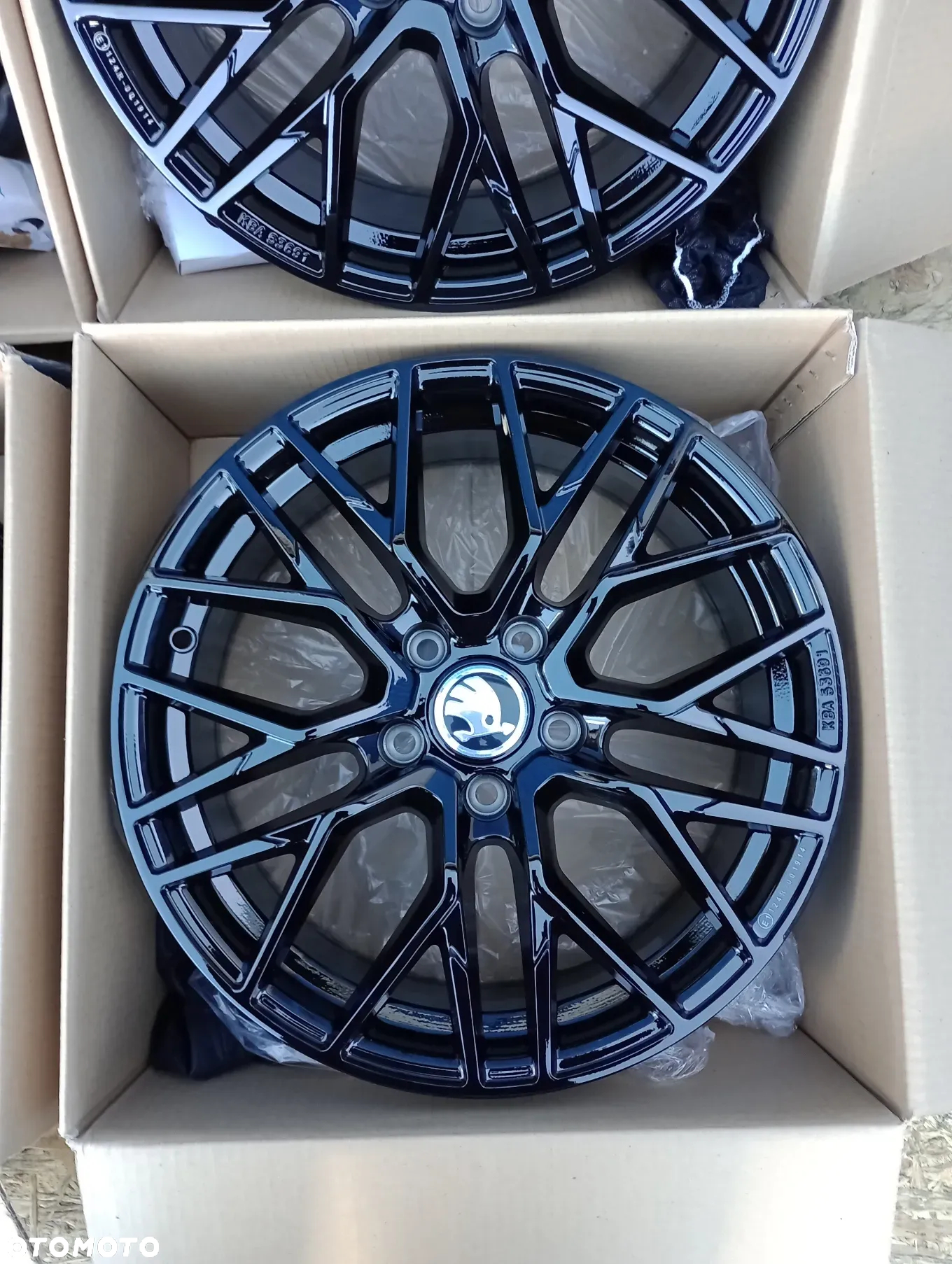 FELGI ALUMINIOWE 5x100 R18 8J ET40 SKODA FABIA OCTAVIA PRAKTIK RAPID SCALA - 5