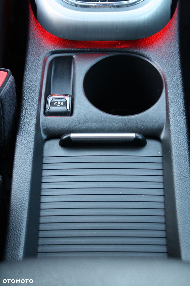 Opel Astra 1.6 Turbo Sport - 11