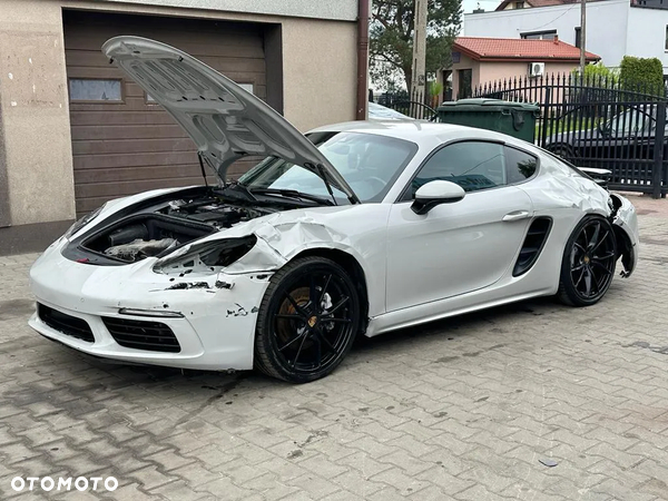 Porsche 718 Cayman GPF PDK